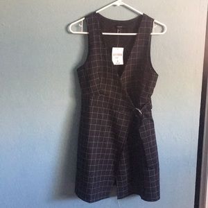 Forever 21 wrap dress size S